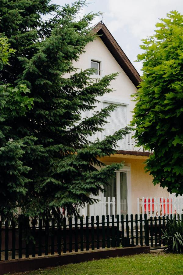 Nyirfa Apartman Vonyarcvashegy Exterior photo